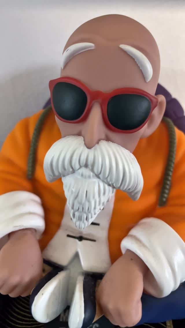 Post 7 by Half Moon on Instagram (video)