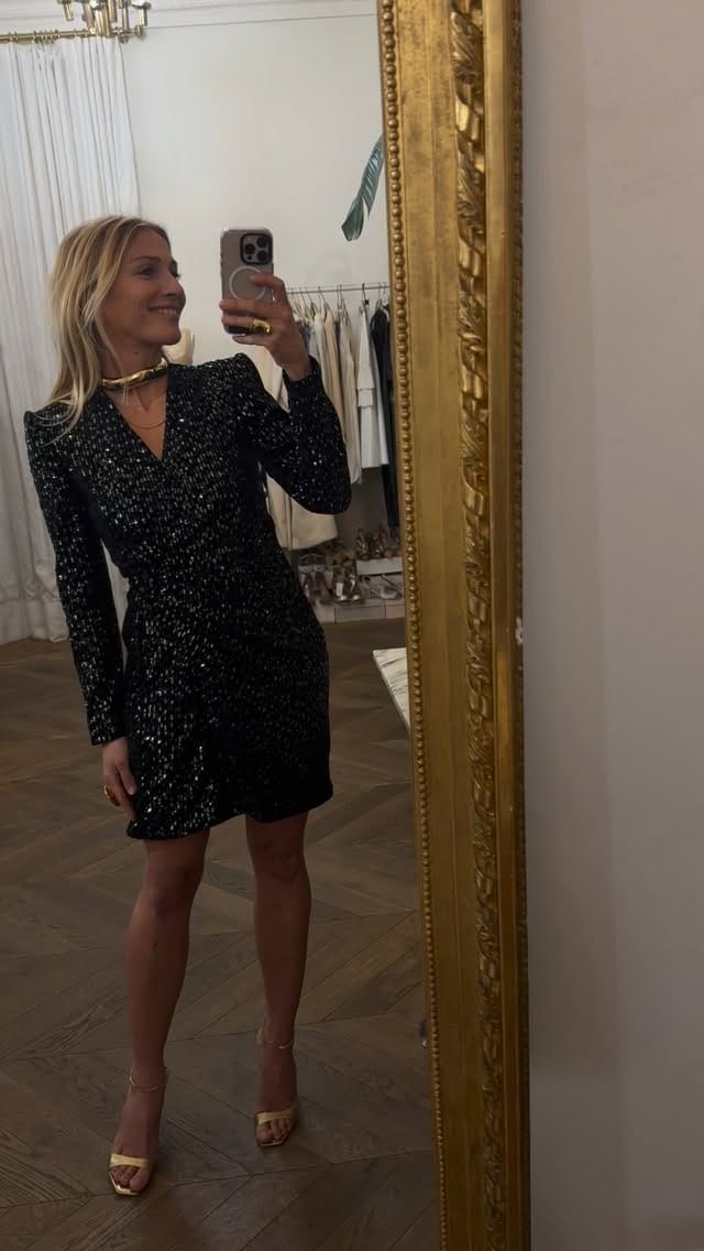 Post 4 by Louise Paris on Instagram (video)