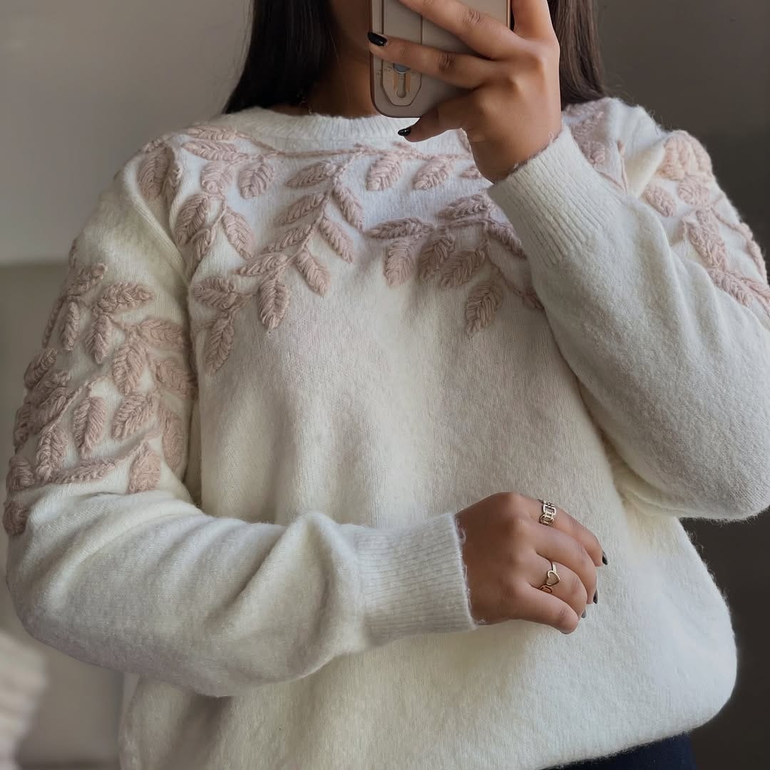 Post 7 by ⚜️Maya la modeuse⚜️ on Instagram (carousel)