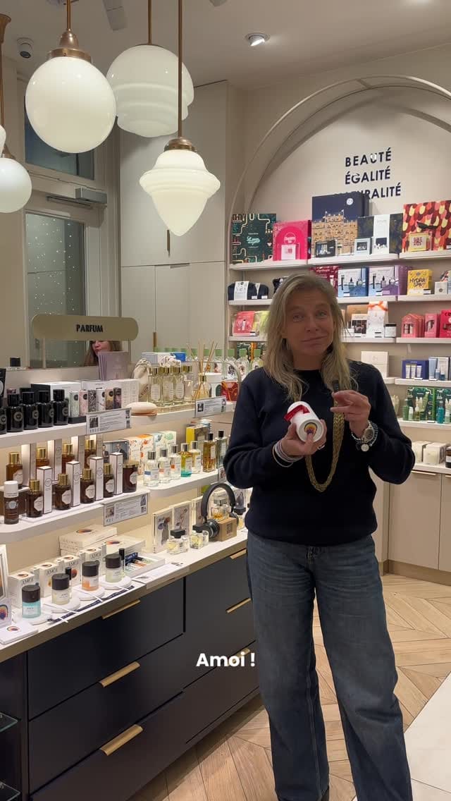 Post 10 by la french beauty on Instagram (video)