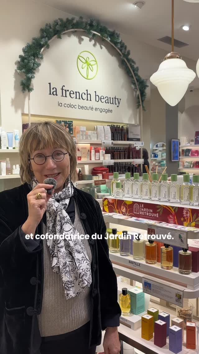Post 7 by la french beauty on Instagram (video)