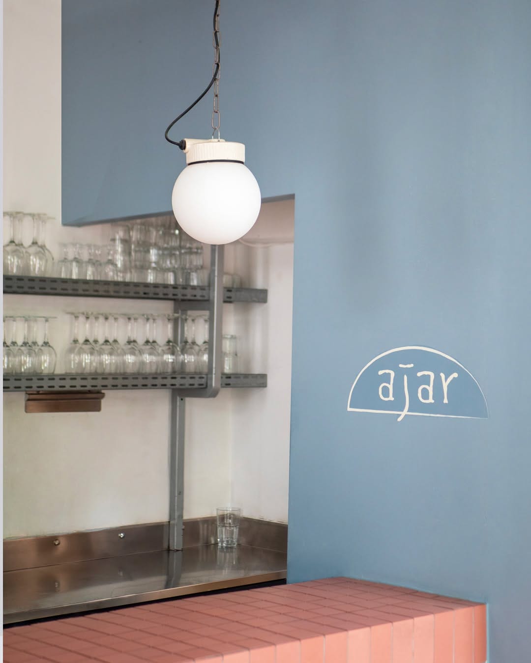 Post 5 by La Quincaillerie moderne on Instagram (carousel)