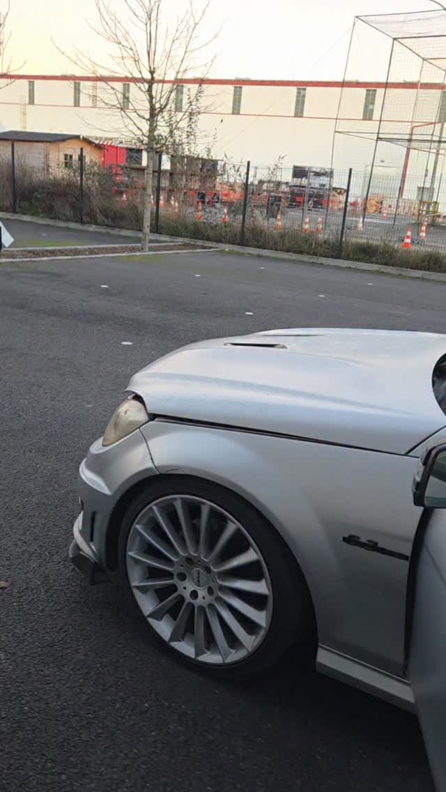 Post 7 by ZELIM on Instagram (video)