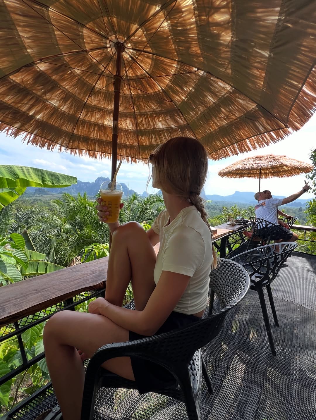 Post 7 by EMMA LARSDOTTER SVENSSON on Instagram (carousel)