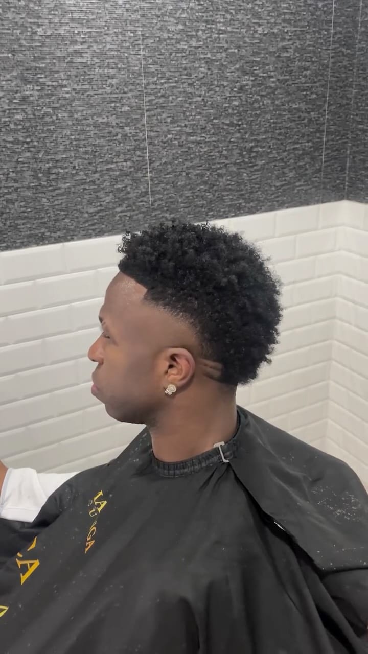 Post 3 by The Camavinga House Madrid ✂️ on Instagram (video)