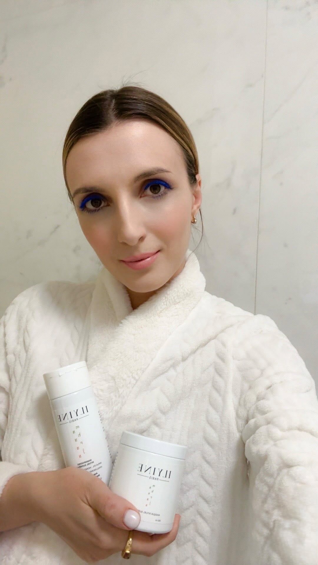 Post 1 by Ilyine Paris Officiel on Instagram (video)