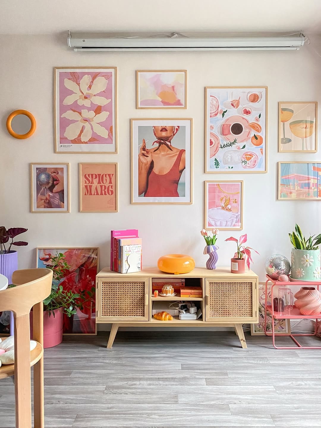 Post 1 by Garance 🌷 Colorful Interior 🌞 on Instagram (carousel)