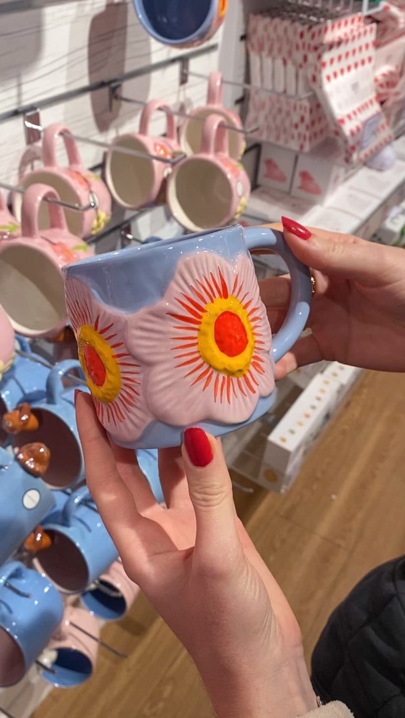 Post 9 by Garance 🌷 Colorful Interior 🌞 on Instagram (video)