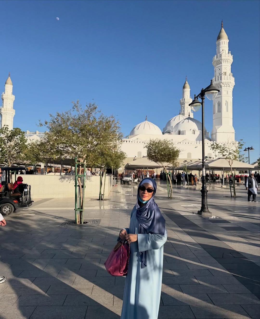 Post 2 by Salma Lahlou - Dentist & more on Instagram (carousel)