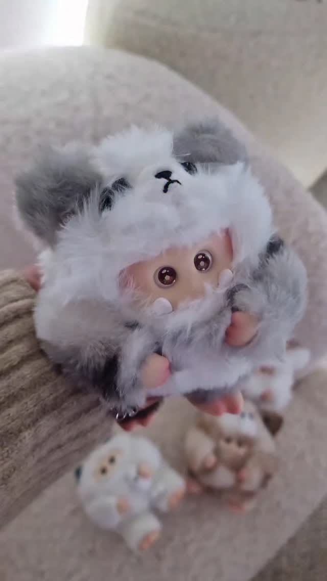 Post 6 by MARWA MHAMDI on Instagram (video)