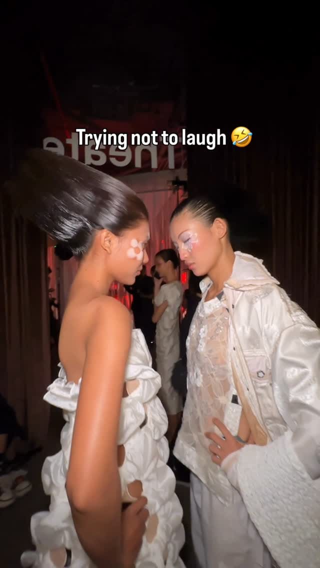 Post 2 by Huynh Tu Anh on Instagram (video)