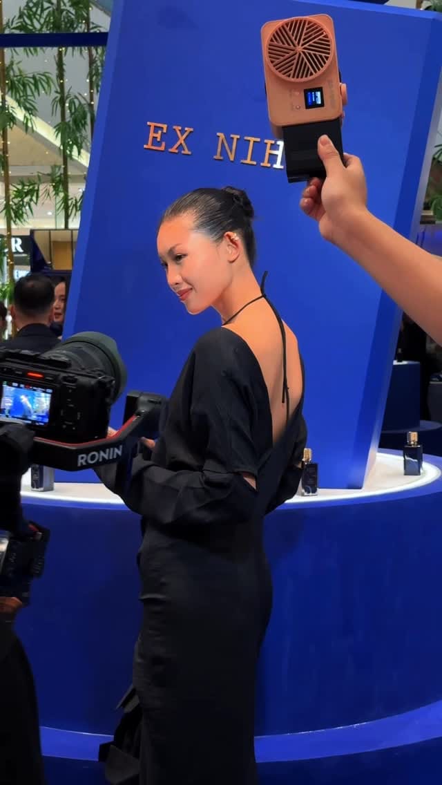Post 1 by Huynh Tu Anh on Instagram (video)