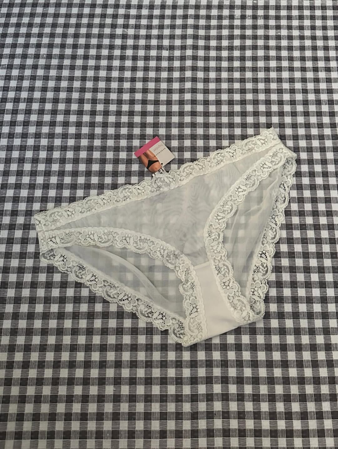 Post 2 by 🗼little paris🗼  لباس زیر زنانه استوک on Instagram (carousel)