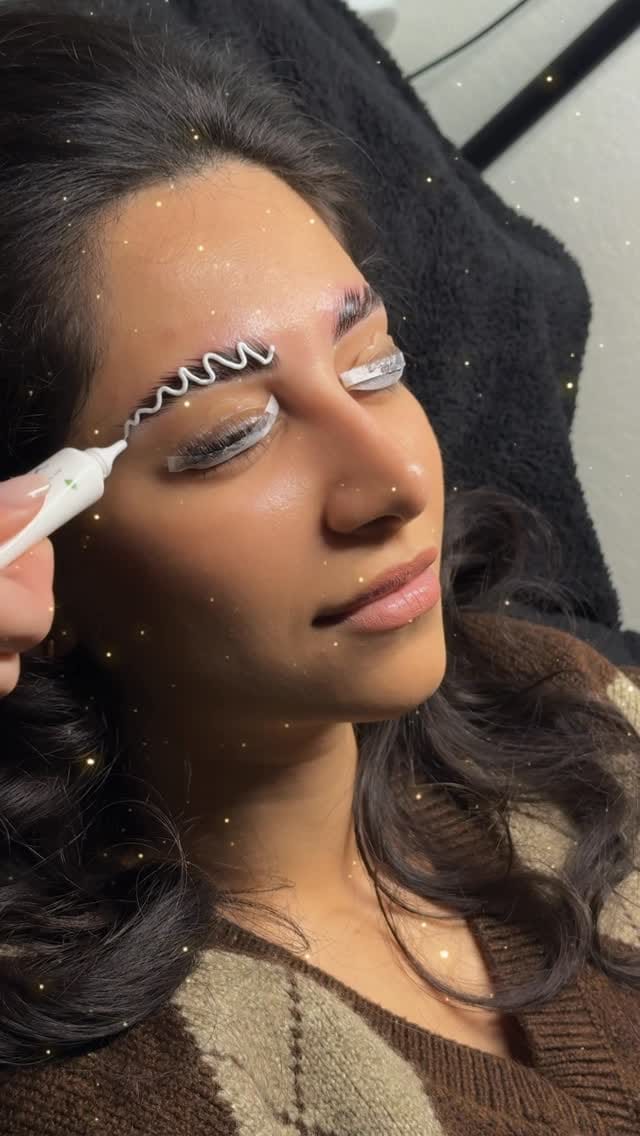 Post 7 by SABINA BABAYEVA🎗️TOP LASHMASTER/ TRAINER & SPEAKER/LED EXTENSION on Instagram (video)