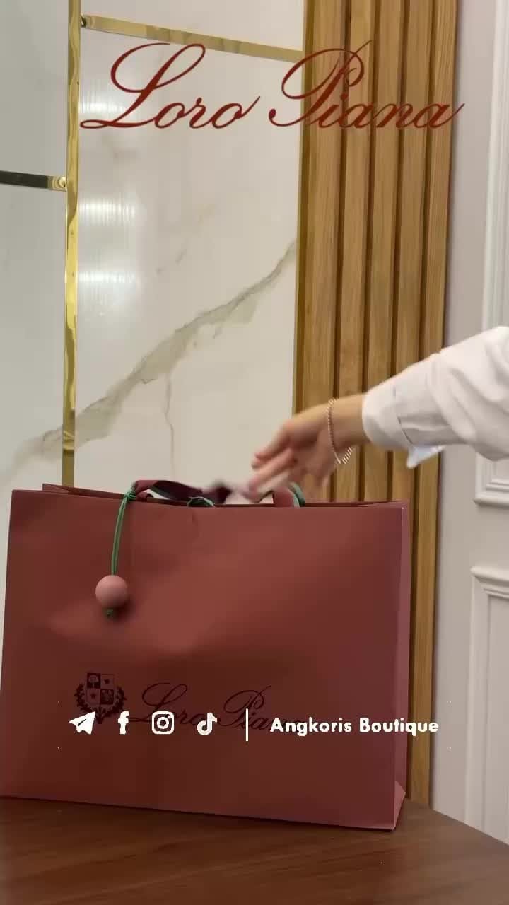 Post 8 by Angkoris Boutique on Instagram (video)