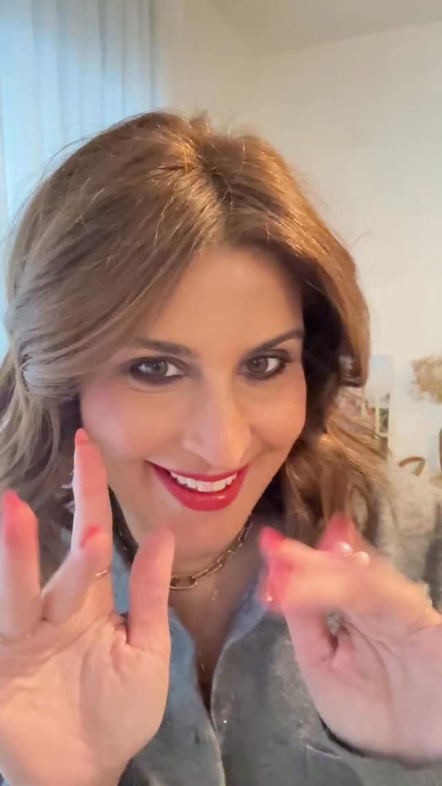 Post 6 by Noémi Plus • Influenceuse  •    נעמי בוטיק on Instagram (video)