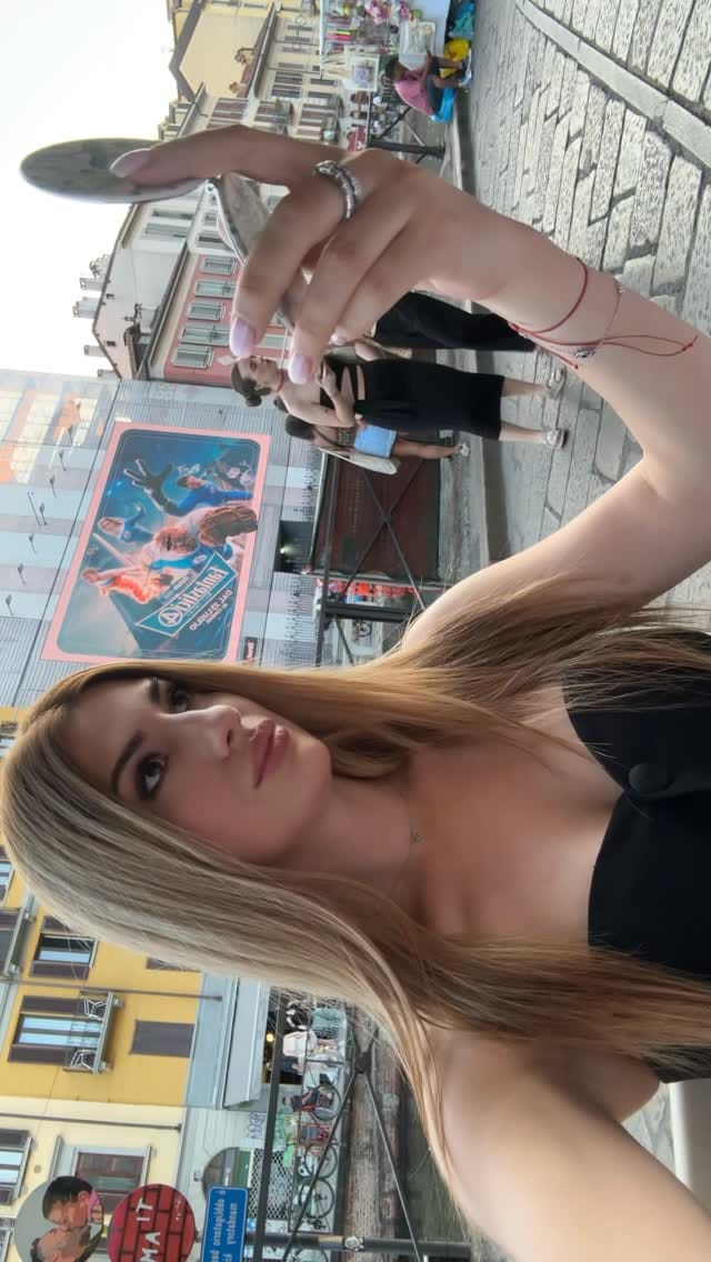 Post 8 by LIFESTYLE PARIS on Instagram (video)