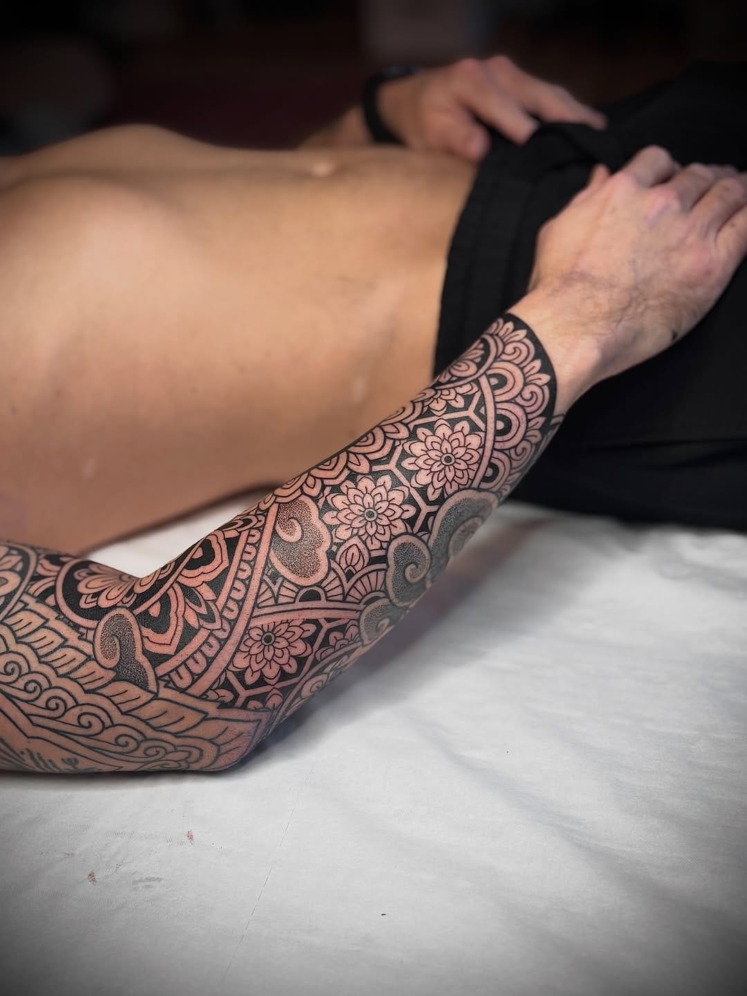 Post 8 by TIBO◾️Dotwork◾️Ornemental◾️ on Instagram (carousel)