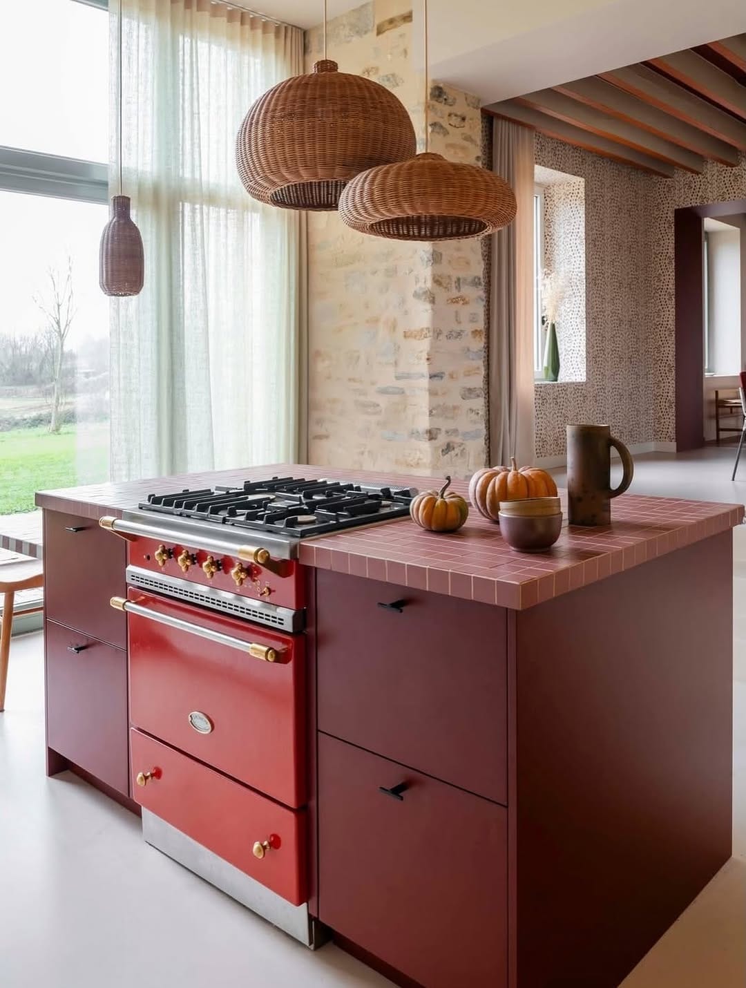 Post 1 by Sophie Igras Décoratrice Le Voyage Intérieur on Instagram (carousel)