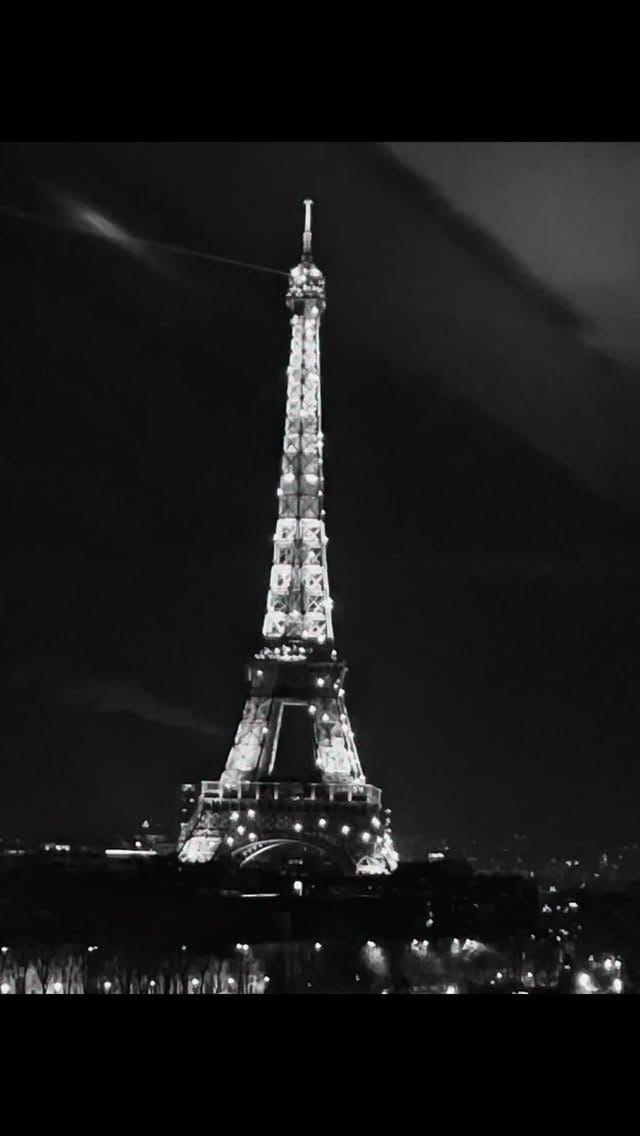 Post 2 by Charlie en particulier on Instagram (video)