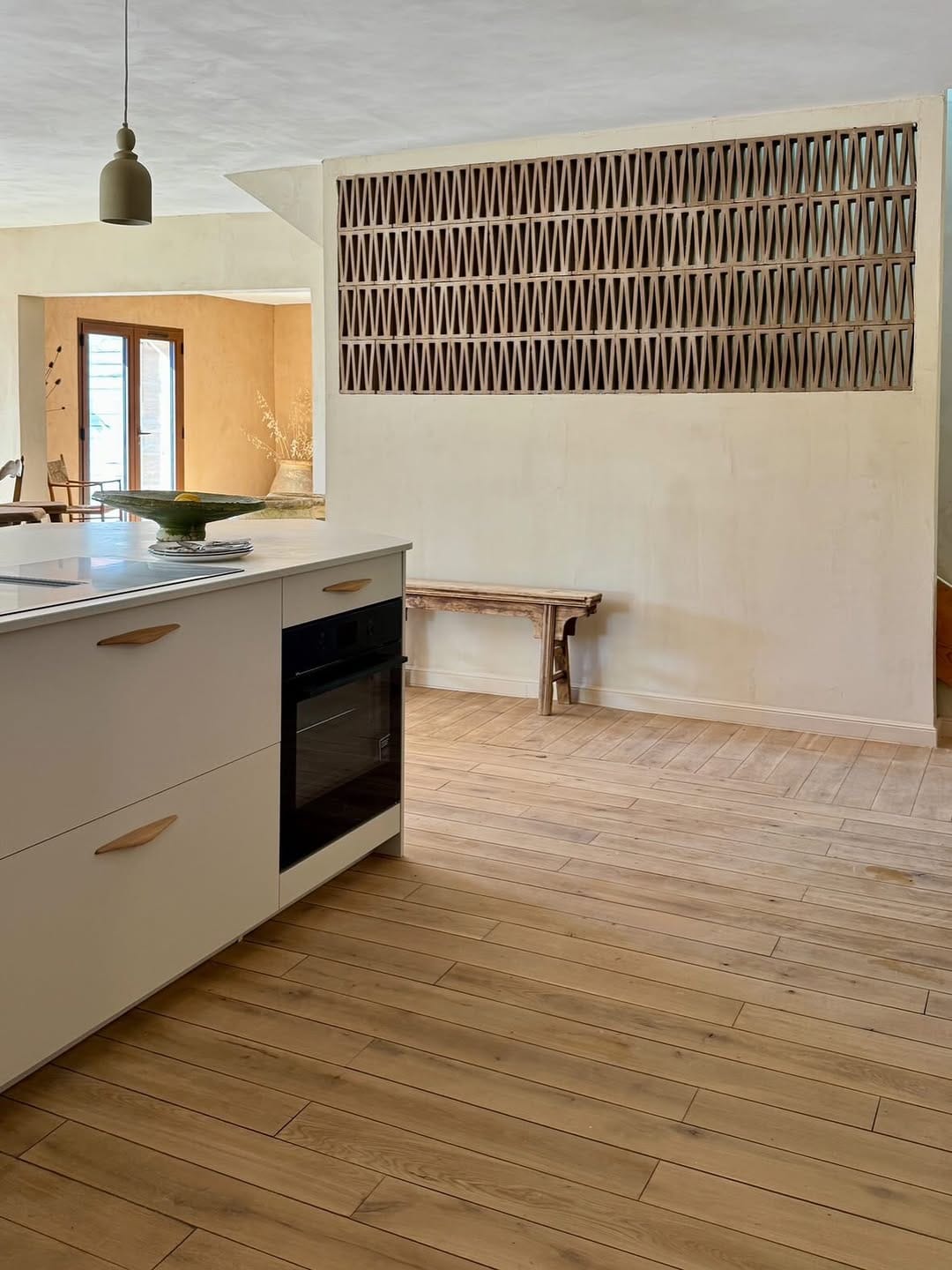 Post 4 by Carrelages, parquet & sanitaires on Instagram (carousel)
