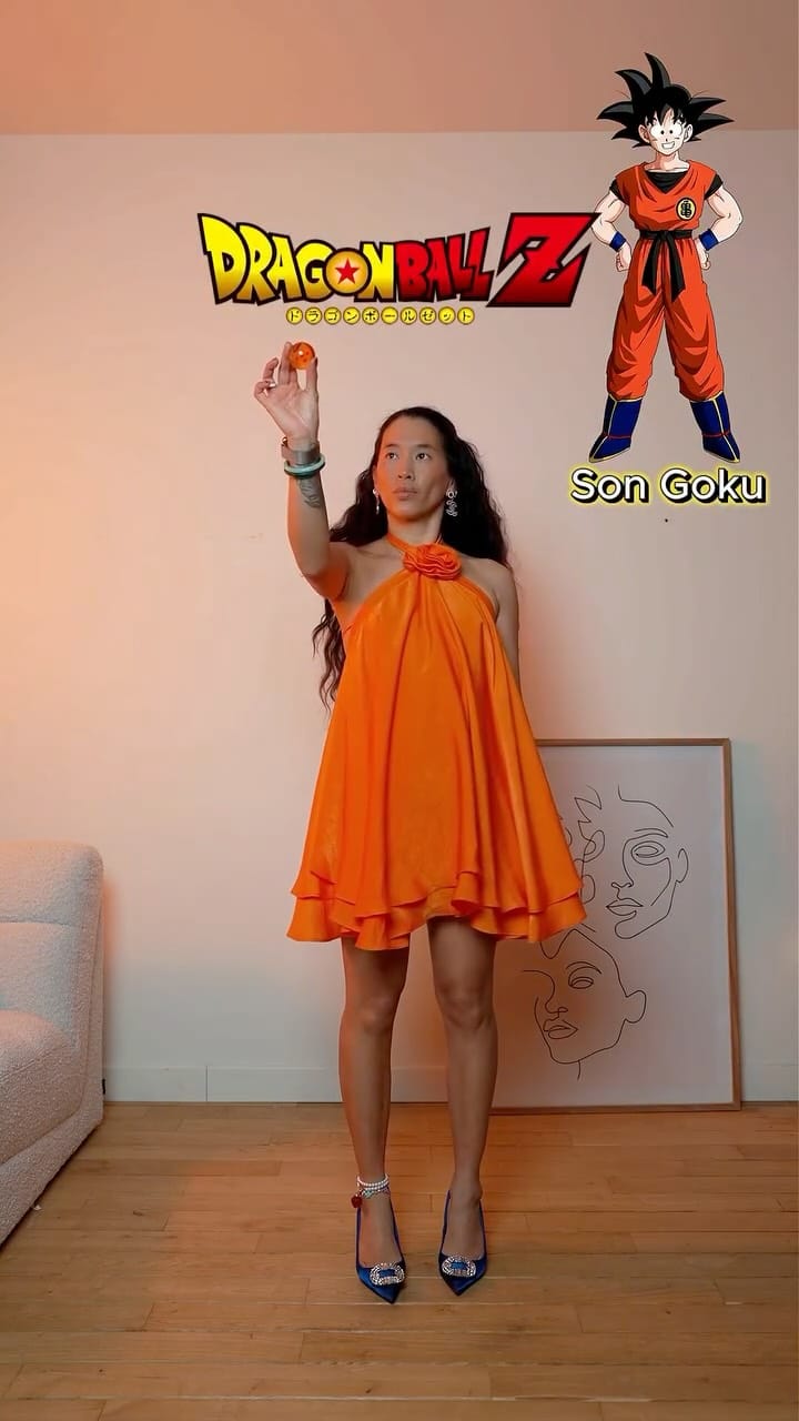 Post 6 by Leeloo on Instagram (video)