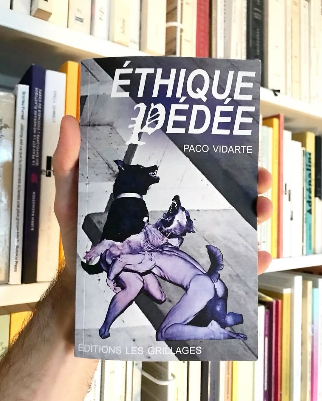 Post 2 by Les Mots à la Bouche on Instagram (carousel)