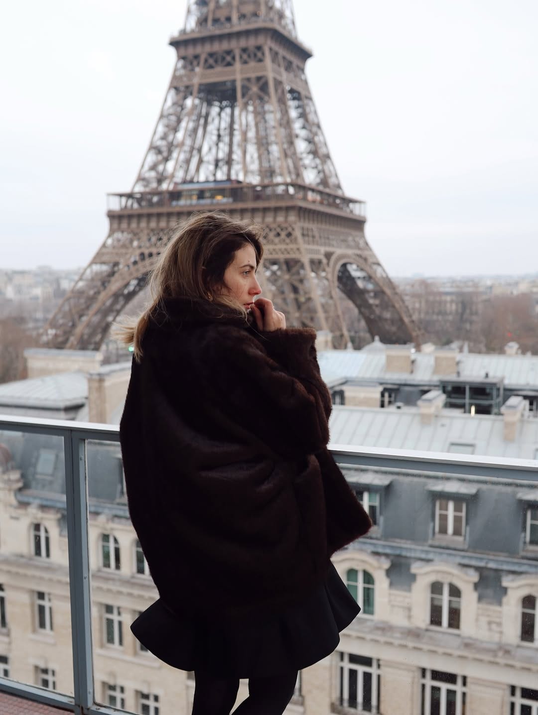 Post 5 by Laura Gonçalves on Instagram (carousel)