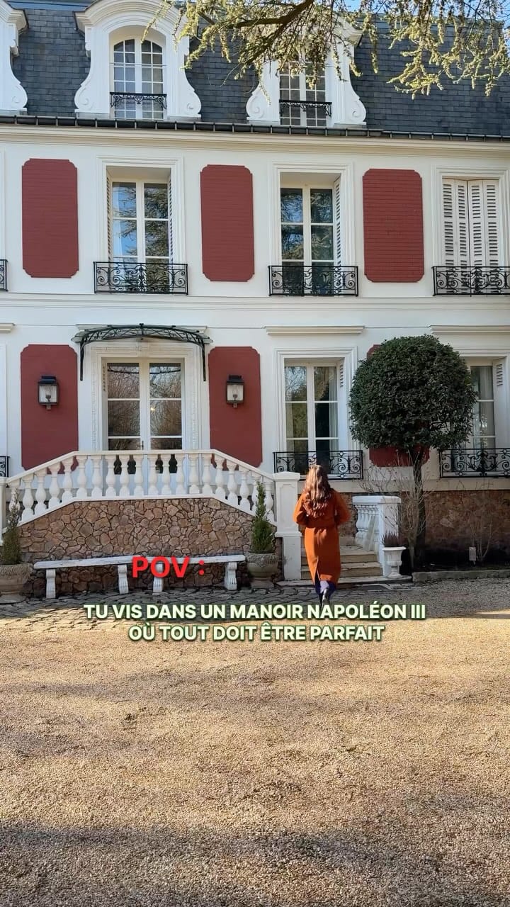 Post 8 by Lisa Beauvoit | manoir Napoléon III on Instagram (video)