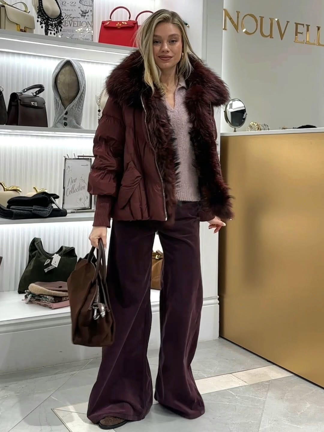 Post 5 by Haine Genți Accesorii | Chișinău on Instagram (video)