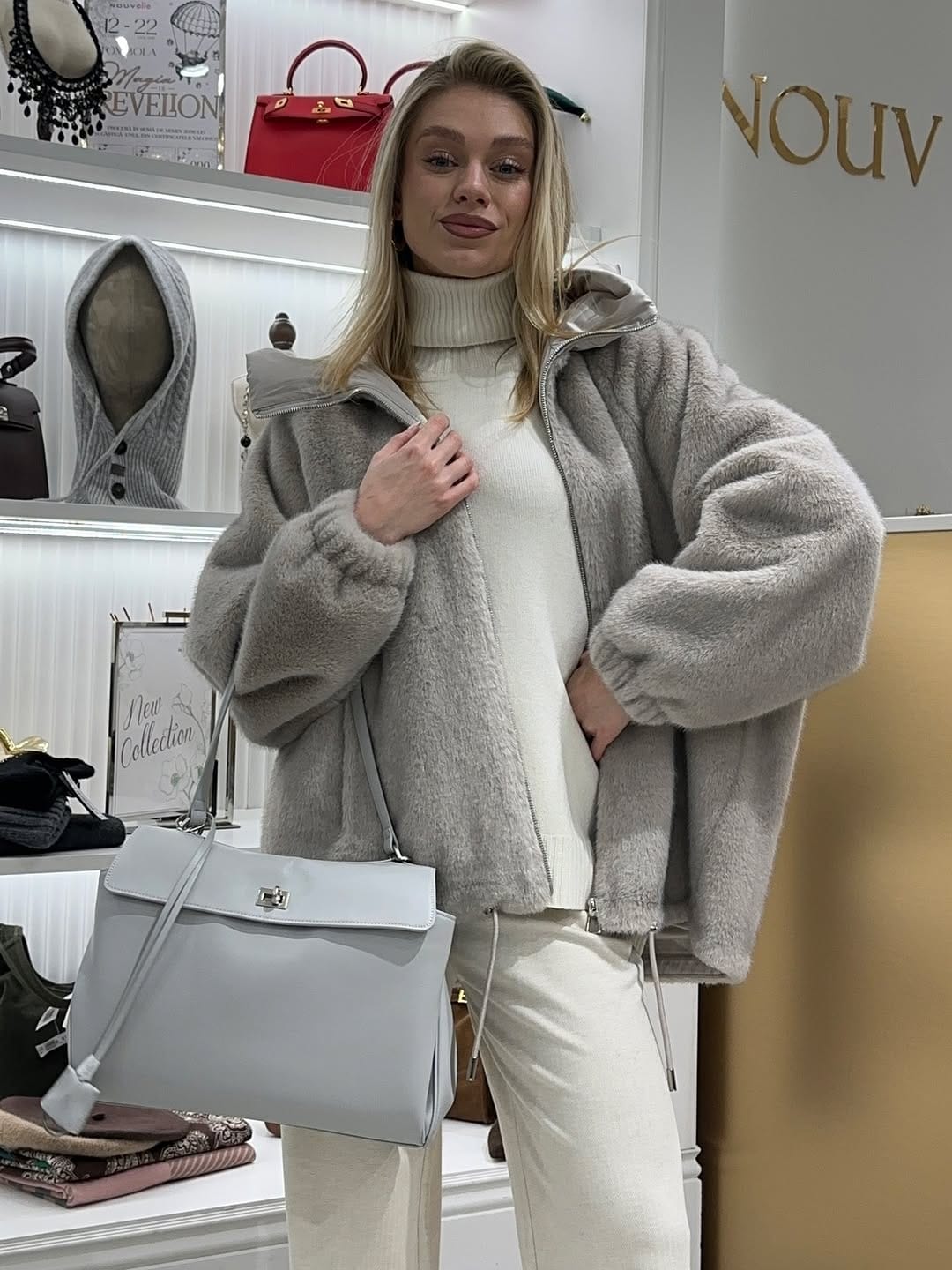 Post 4 by Haine Genți Accesorii | Chișinău on Instagram (video)