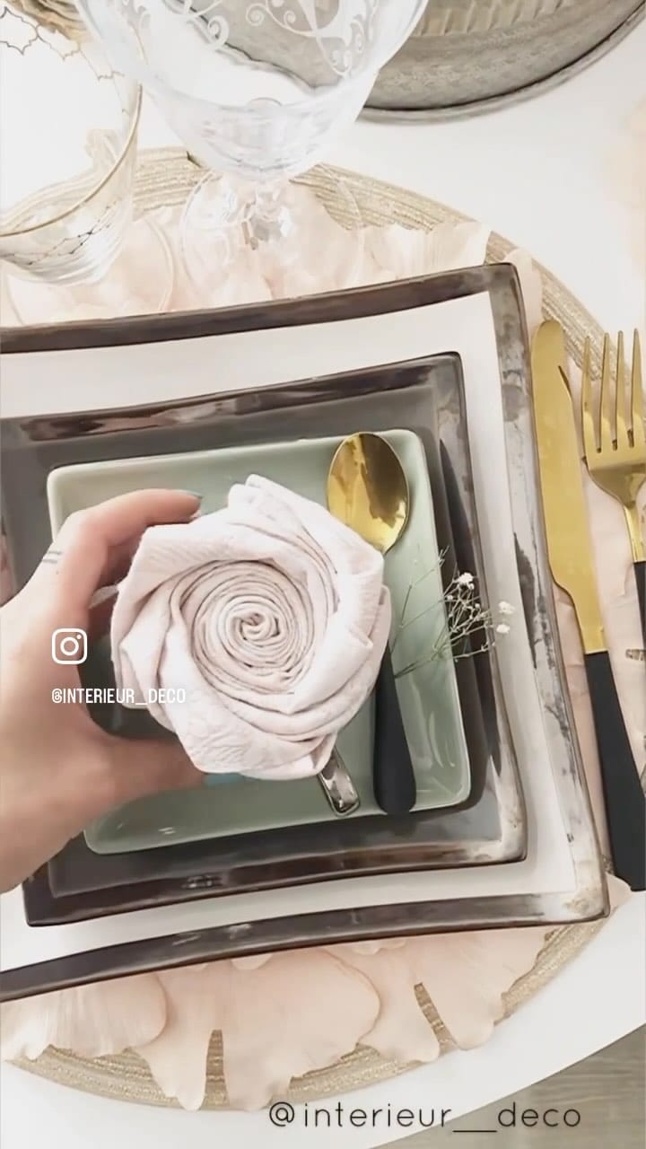 Post 6 by Sihem R. on Instagram (video)