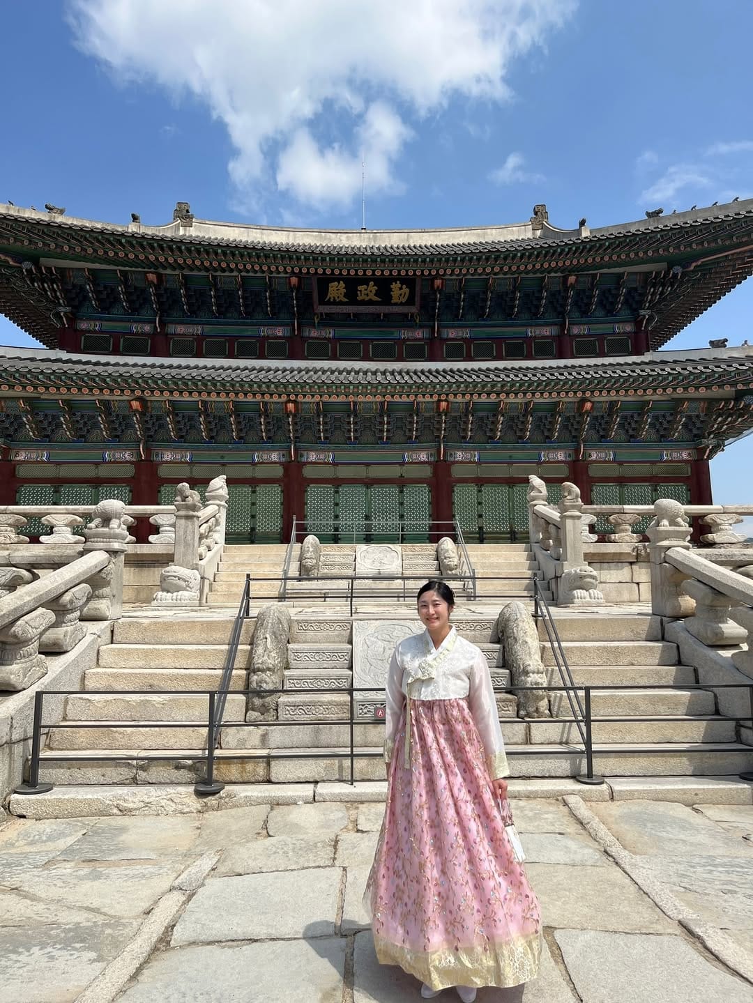 Post 3 by 박윤아 YoonAh PARK (K-Culture Curator🇰🇷) on Instagram (carousel)