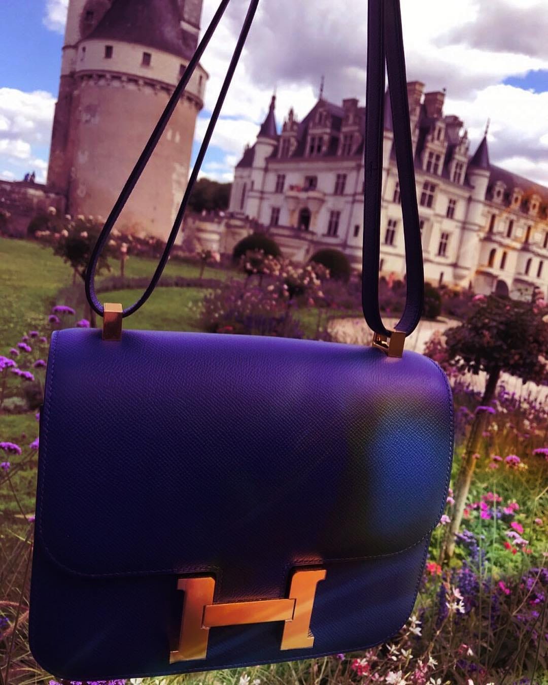 Post 9 by Aziza El Batri on Instagram (image)