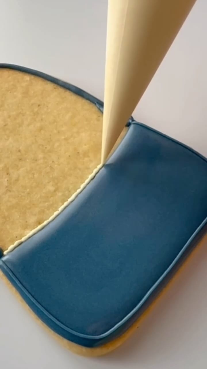 Post 5 by LABEL ROSE on Instagram (video)