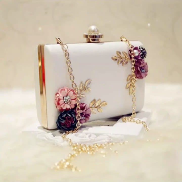 Post 5 by Amilisse-mode Amilisse on Instagram (carousel)