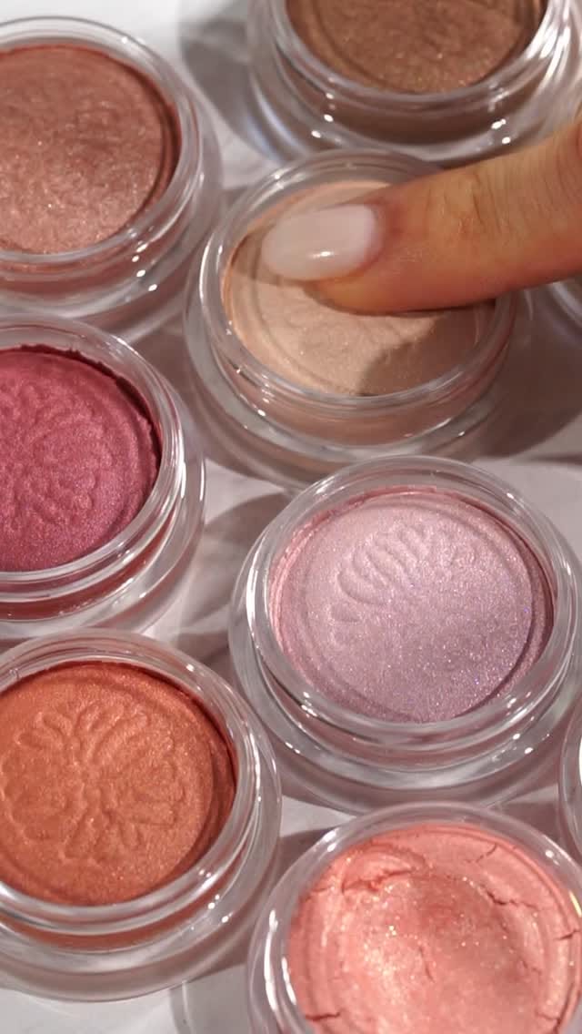 Post 7 by PAUL & JOE BEAUTE UK on Instagram (video)