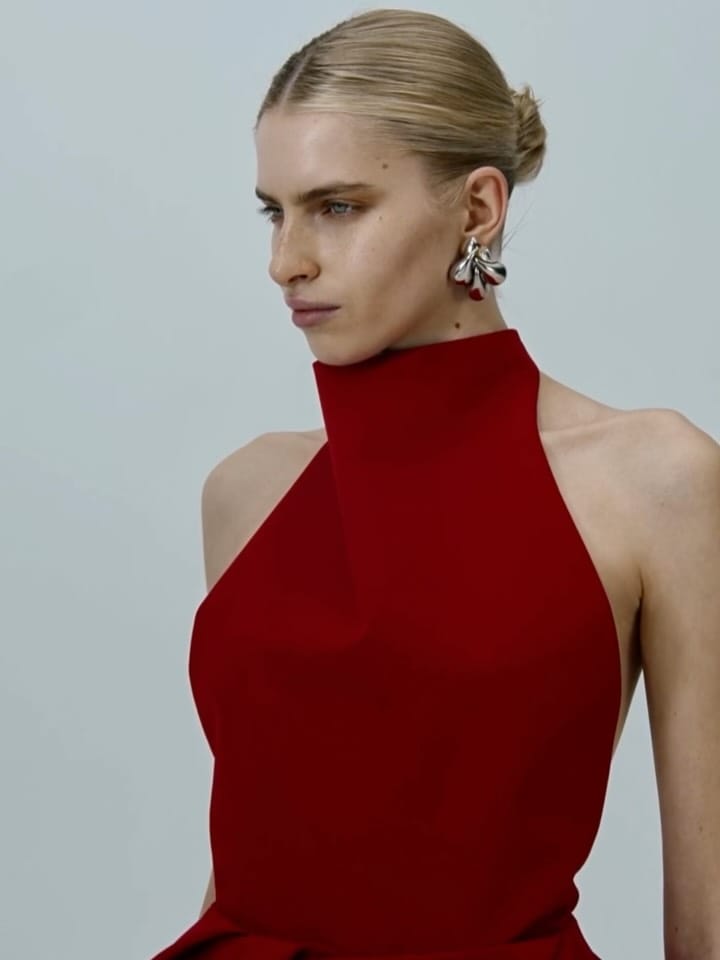 Post 4 by 𝐎𝐥𝐠𝐚 𝐇𝐨𝐥𝐢𝐧𝐤𝐚 on Instagram (carousel)