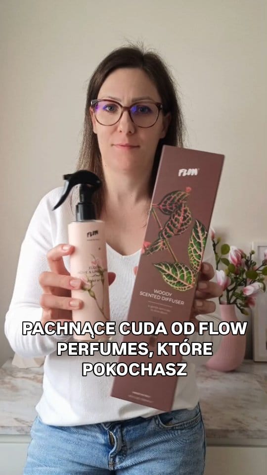 Post 2 by Flow Perfumes on Instagram (video)