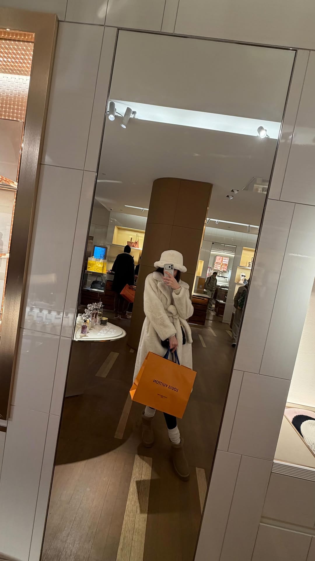 Post 5 by 𝓜𝓜𝓐 𝓒𝓞𝓢𝓜𝓔𝓣𝓘𝓒𝓢 𝓢𝓣𝓞𝓡𝓔 on Instagram (video)