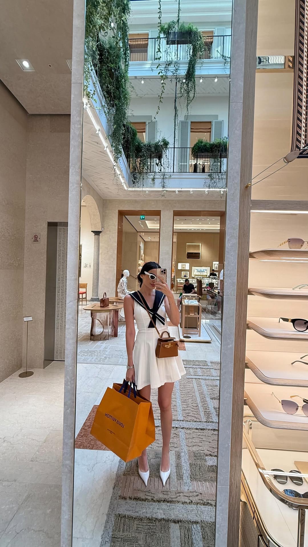 Post 10 by 𝓜𝓜𝓐 𝓒𝓞𝓢𝓜𝓔𝓣𝓘𝓒𝓢 𝓢𝓣𝓞𝓡𝓔 on Instagram (video)