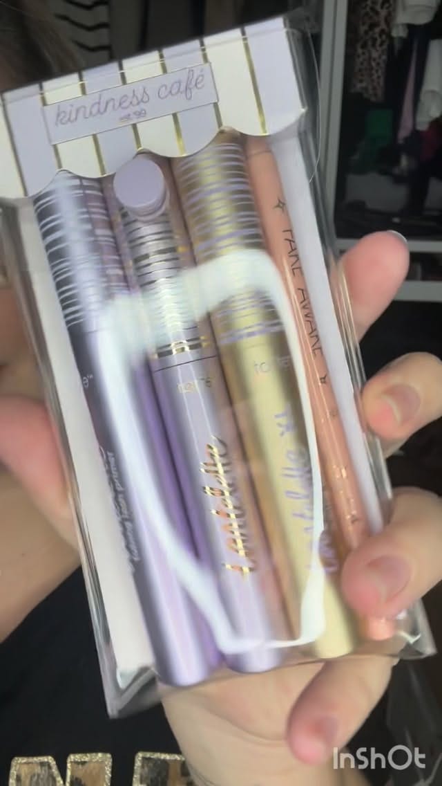 Post 6 by Steffie on Instagram (video)