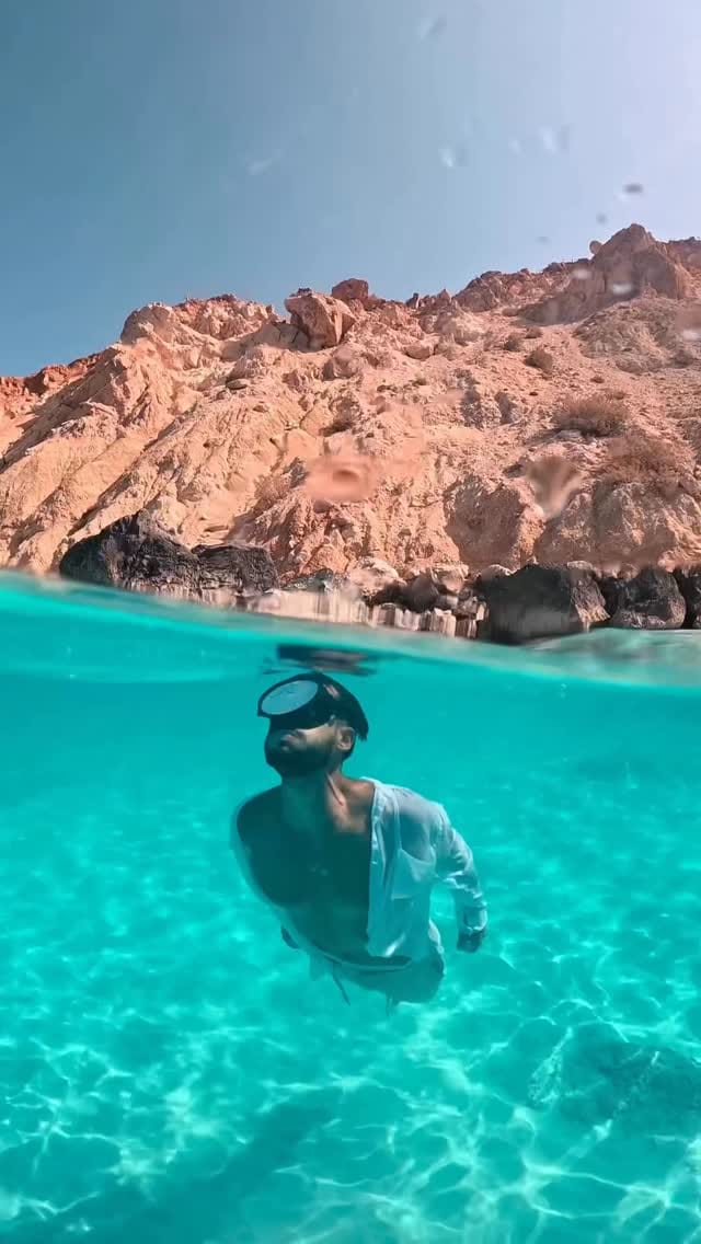 Post 4 by E D D Y on Instagram (video)