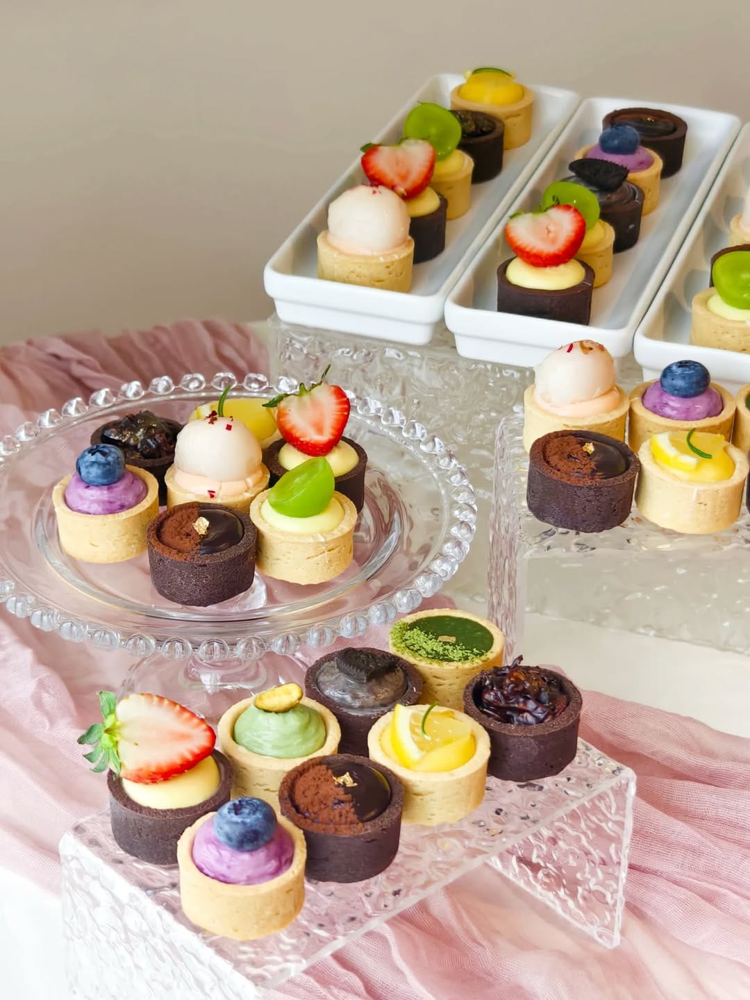 Post 10 by French Crullers Paris ® on Instagram (carousel)