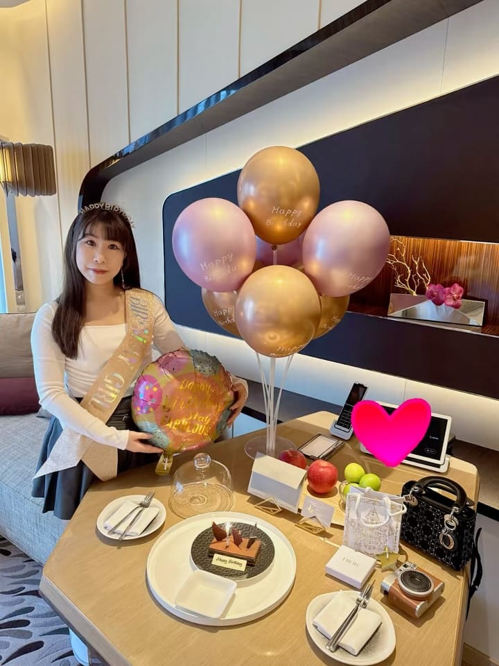 Post 6 by 🎀 ℂ𝕒𝕟𝕕𝕚𝕔𝕖 𝕋𝕒𝕪 🎀 on Instagram (carousel)
