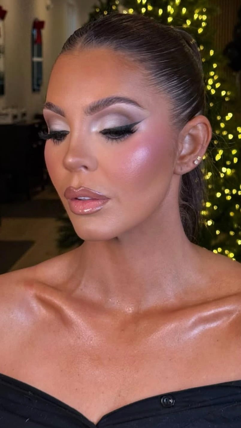 Post 2 by The Elle Beauty Lounge on Instagram (video)