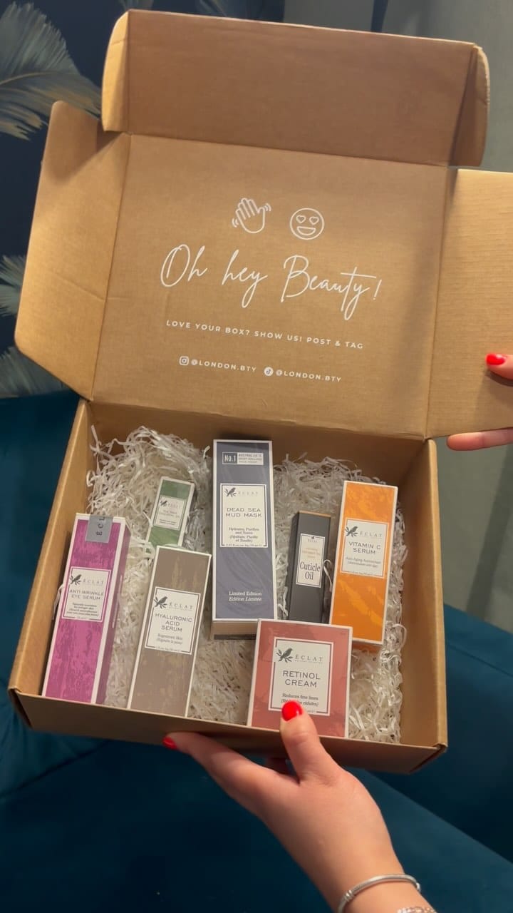Post 10 by London Beauty on Instagram (video)