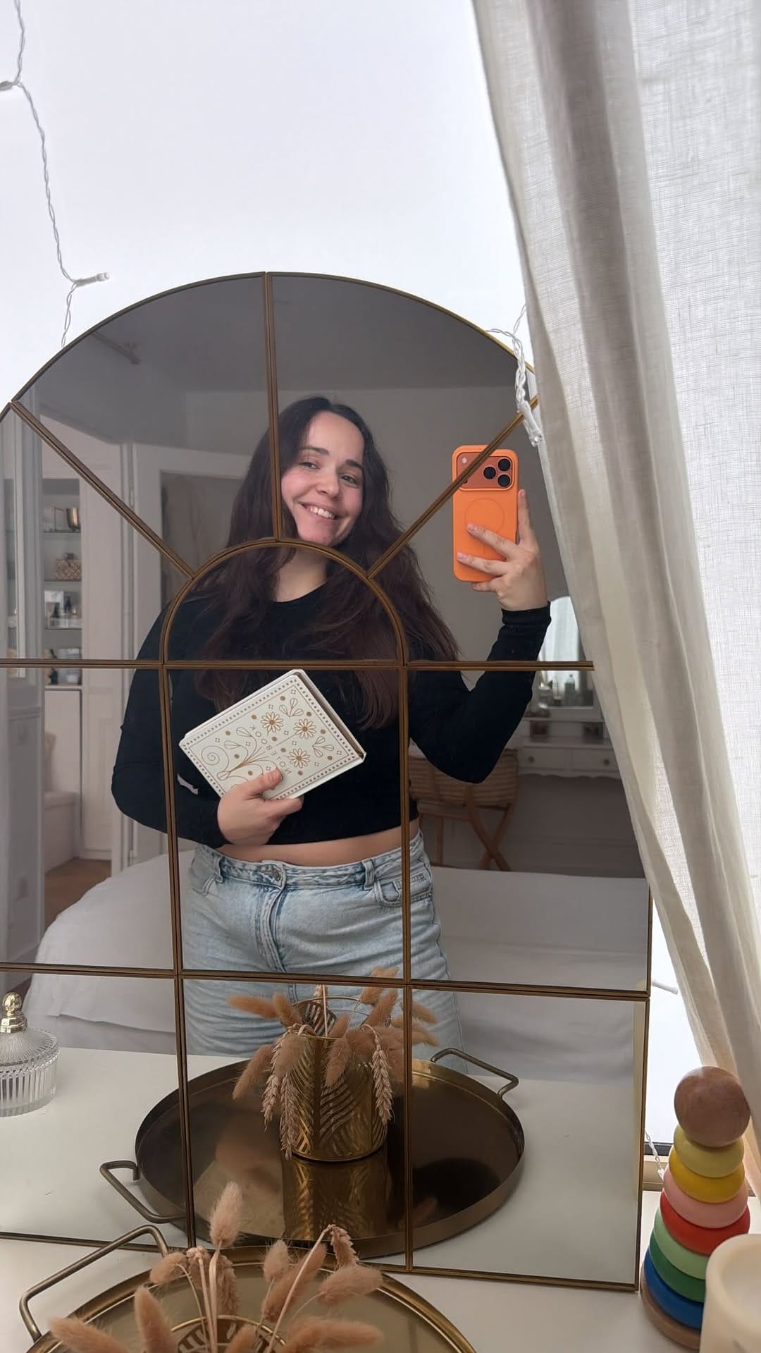 Post 4 by Charlène ✨ Soin corporel • energetique • emotionnel • intuitif on Instagram (video)