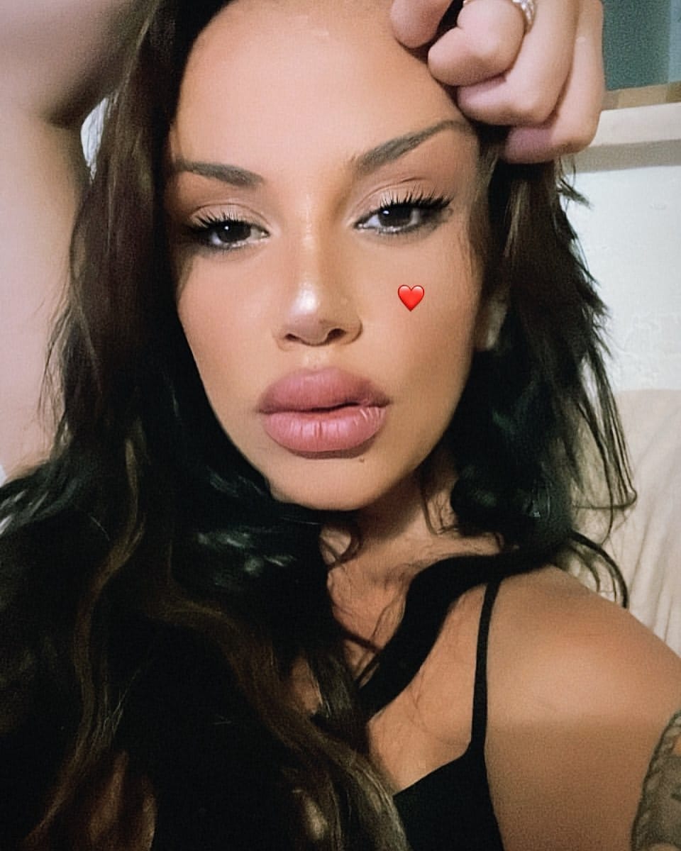 Post 6 by Gabrielle Revel on Instagram (carousel)