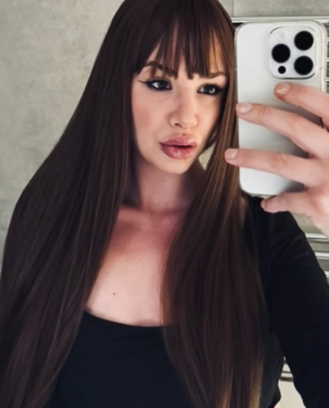 Post 8 by Gabrielle Revel on Instagram (image)
